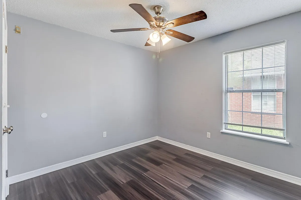 Building Photo - 14160 Maple Ct #1