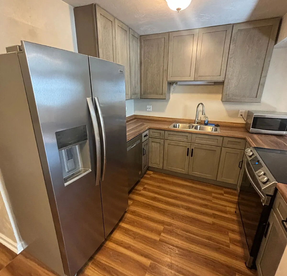 3 bed, 2.0 bath, 1120 sqft, $1,495 — Photo 4