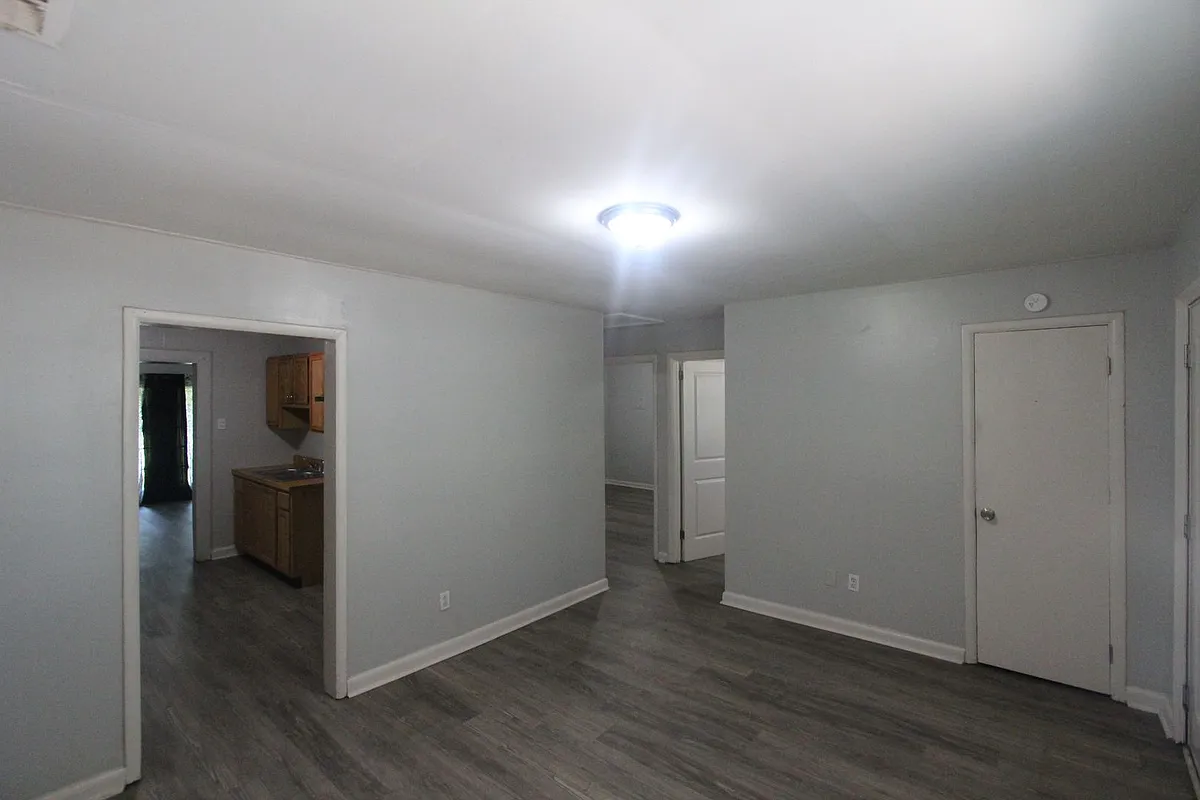 Building Photo - 1433 Rayfield Dr
