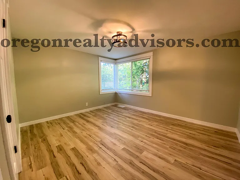 Upstairs Bedroom 3