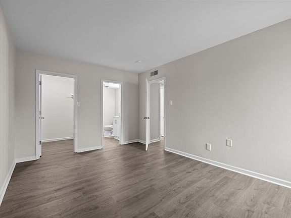 2nd image of 500 Umstead Dr #303C