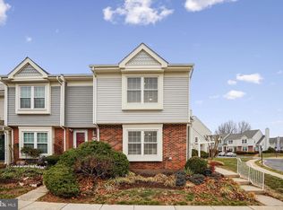 Rolling Ridge Townhome Condo, Sterling, VA 20164