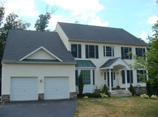 9011 Jameson St, Lorton, VA 22079