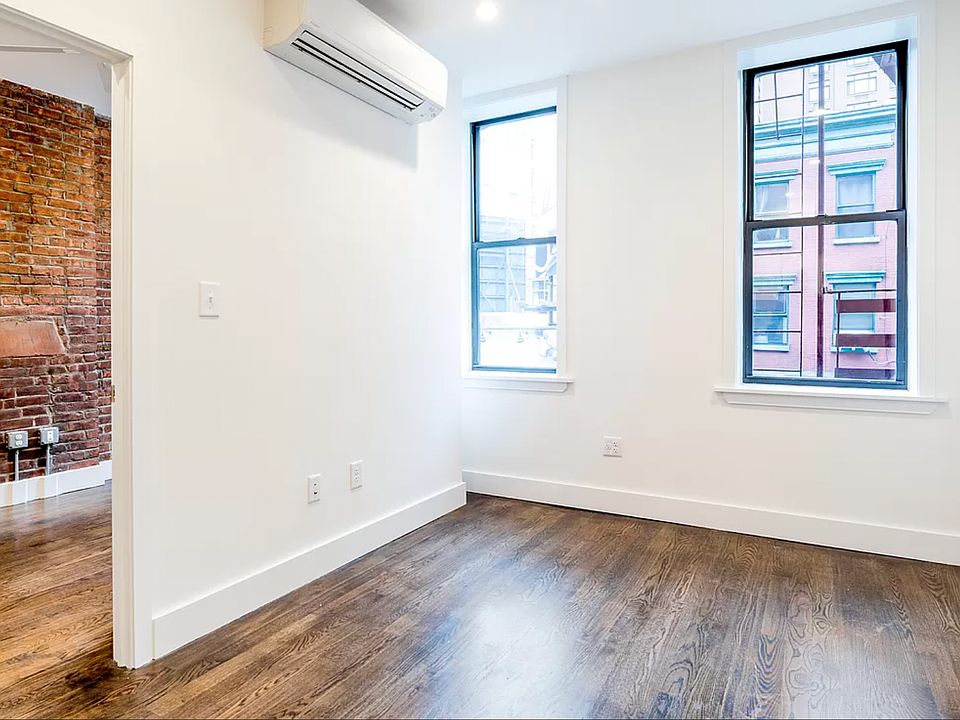 1st image of 44 Grand St #4