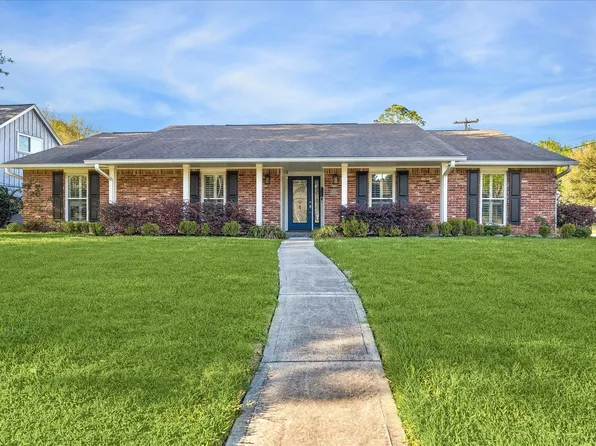 10602 Del Monte Dr, Houston, TX 77042