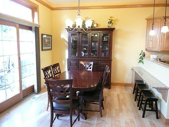 4th image of 917 Foxland Pl