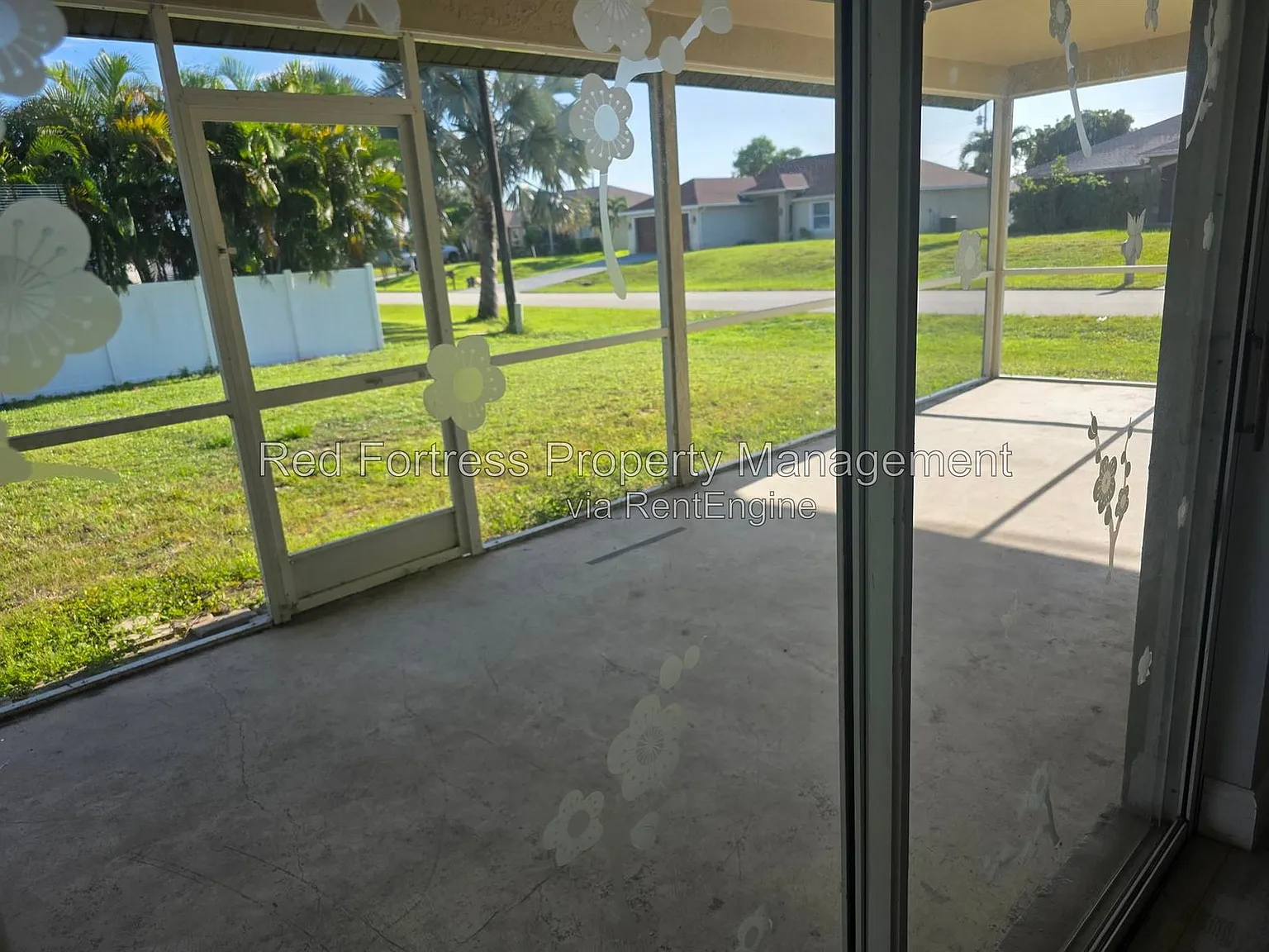 3 bed, 2.0 bath, 1346 sqft, $2,099 — Photo 3