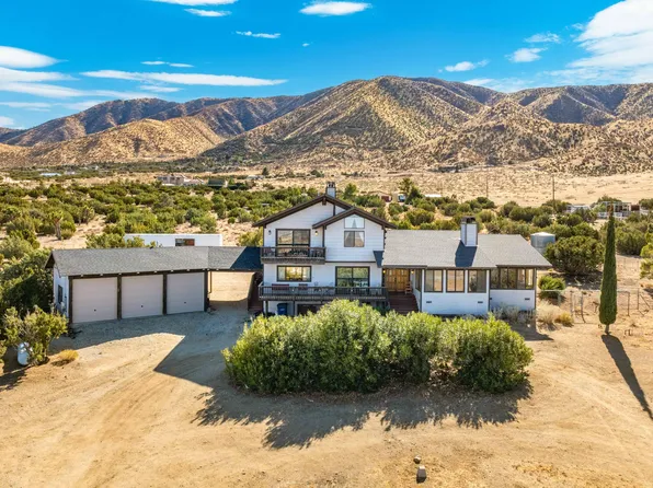 10520 Cima Mesa Rd, Juniper Hills, CA 93543