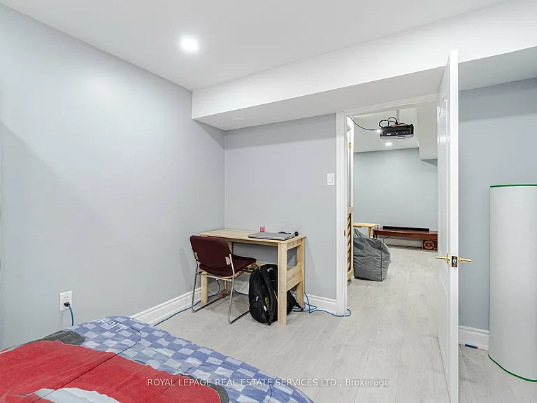 10 Mullis Cres — Photo 23