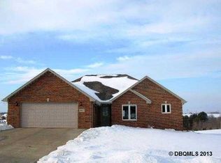 6057 Forest Hills Dr, Asbury, IA 52002