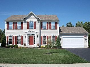 83 Oakridge Rd, Grand Island, NY 14072