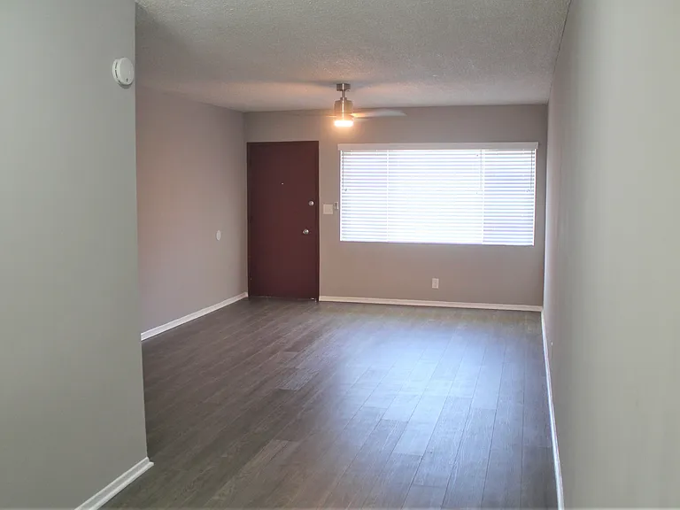 15430 Hawthorne Blvd — Photo 3