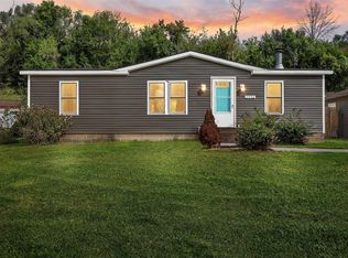 2556 23rd Ave SE, Cedar Rapids, IA 52403