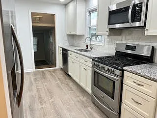 2303 Katherine Ave — Photo 14