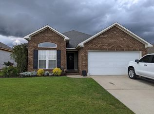 106 Winterberry Rd, Dothan, AL 36301