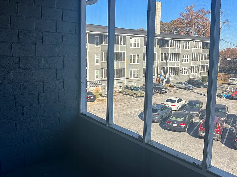 635 N Highland Ave NE #11 — Photo 10