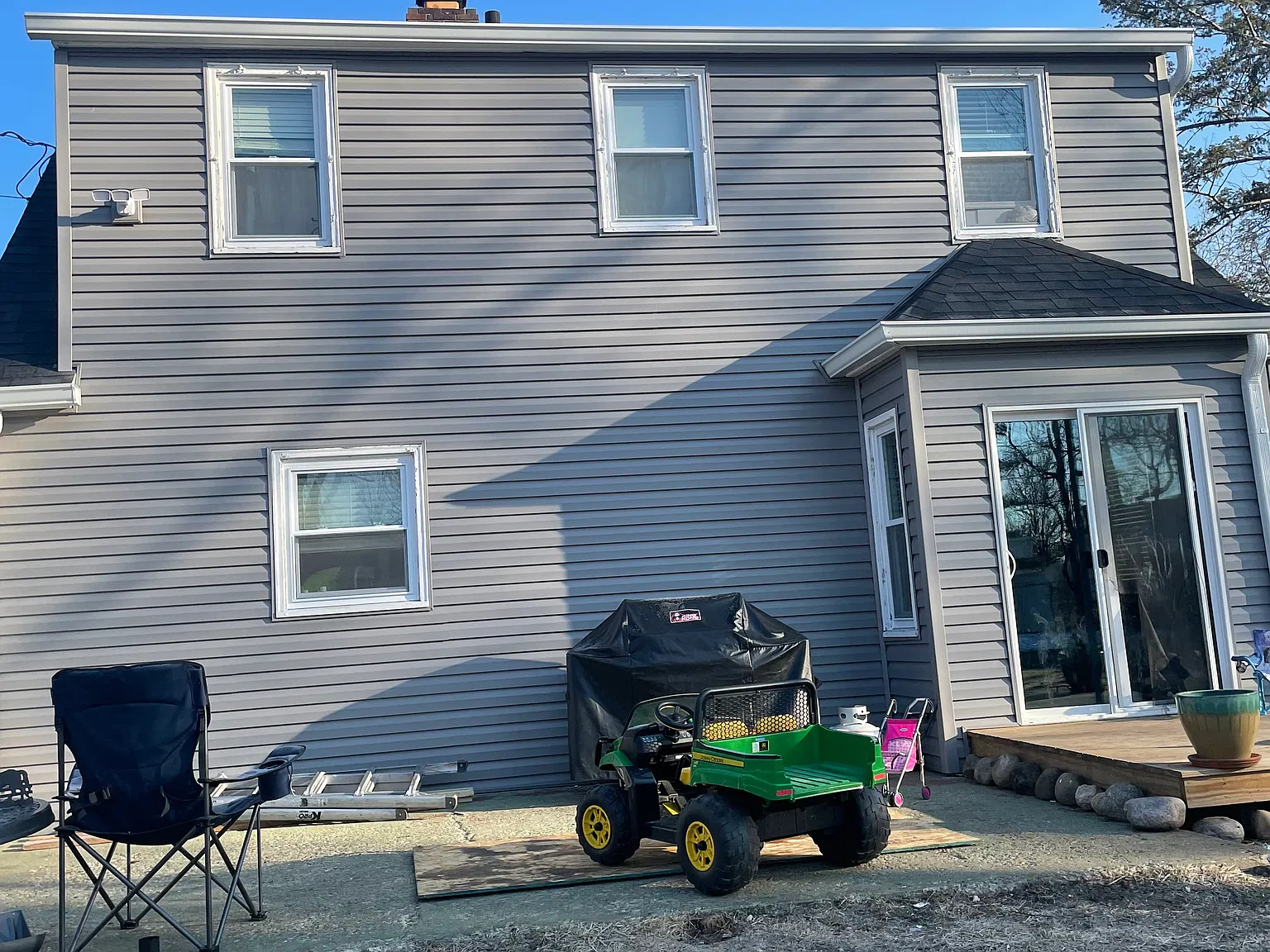 3 bed, 1277 sqft, $1,700 — Photo 1