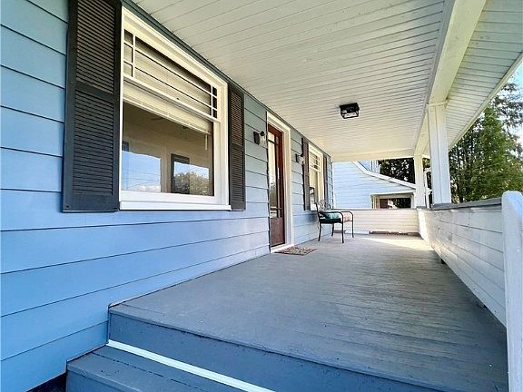 3rd image of 1549 Wakefield Ave