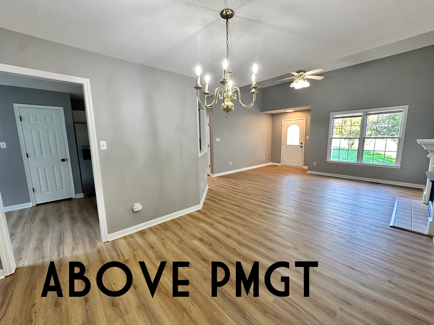 Beautifully renovated 3 bedroom home — Photo 3