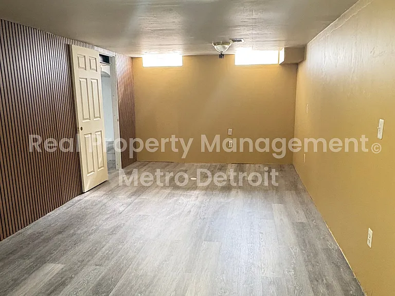 6994 York St — Photo 20