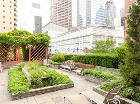 200 East 61st Street image 10 of 10