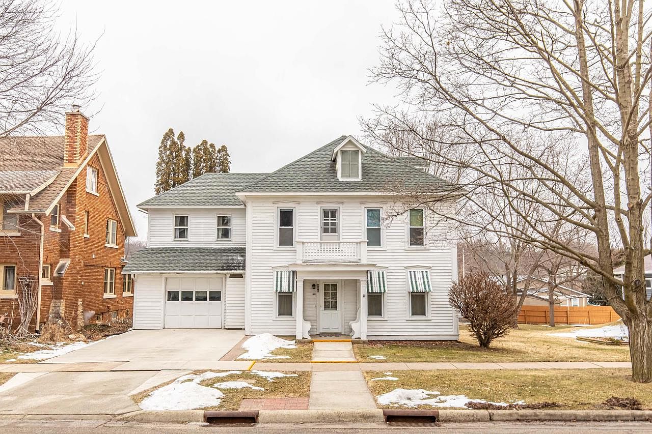 806 1st St, New Glarus, WI 53574 Zillow