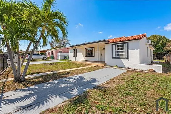 830 NW 30th Ct — Photo 6