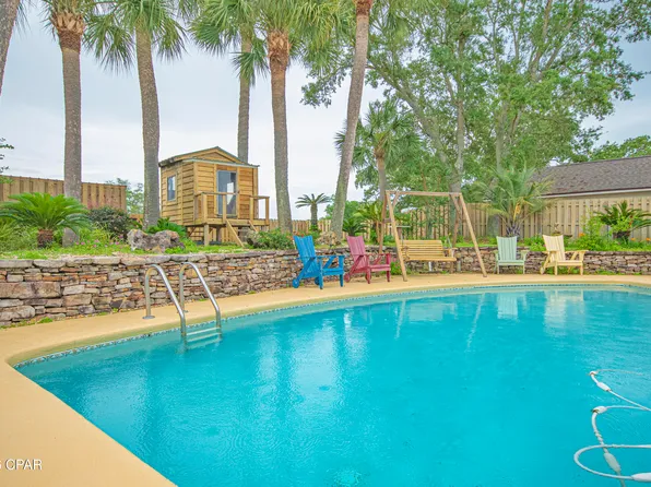 390 Wahoo Rd, Panama City Beach, FL 32408