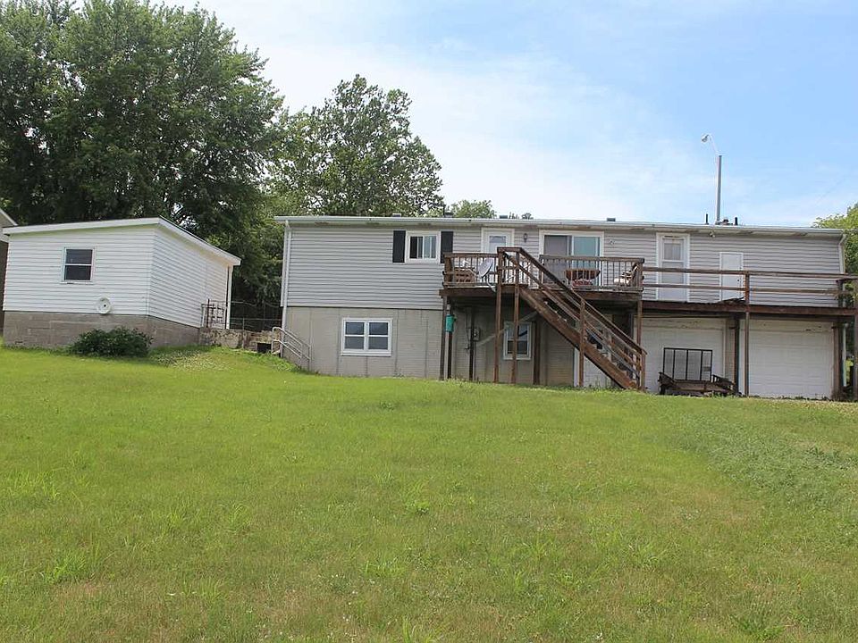 2nd image of 990 Nemaha St