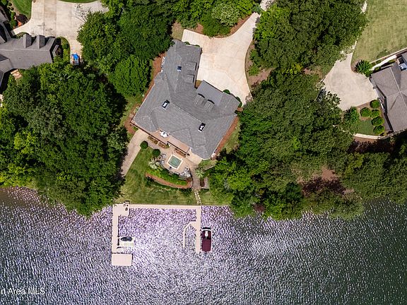 3rd image of 47 Oaks Knl