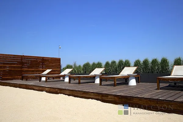 Rented by Halcyon Management Group LLC | media 79