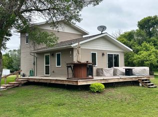 316 2nd St NE, Menahga, MN 56464
