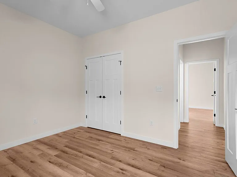 4207 E Eastmoor Dr — Photo 14