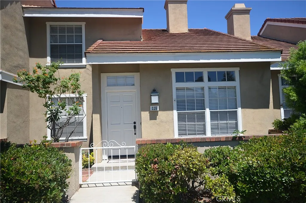 2 bed, 2.5 bath, 1447 sqft, $4,150 — Photo 1