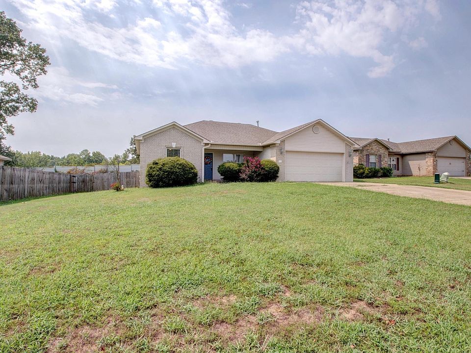 1st image of 32 Seminole Cir