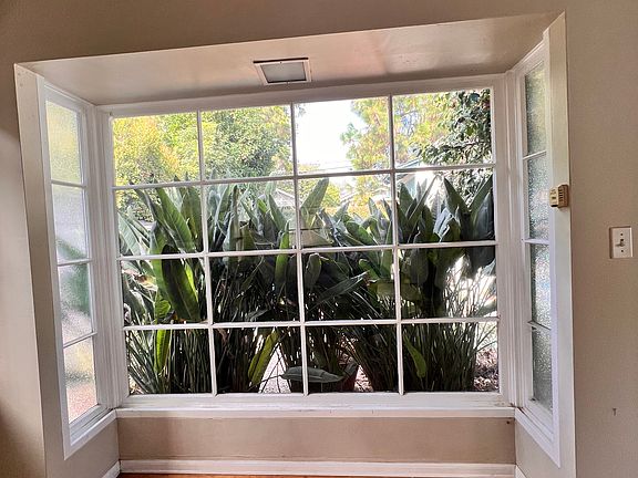 4th image of 1501 De La Vina St APT 2