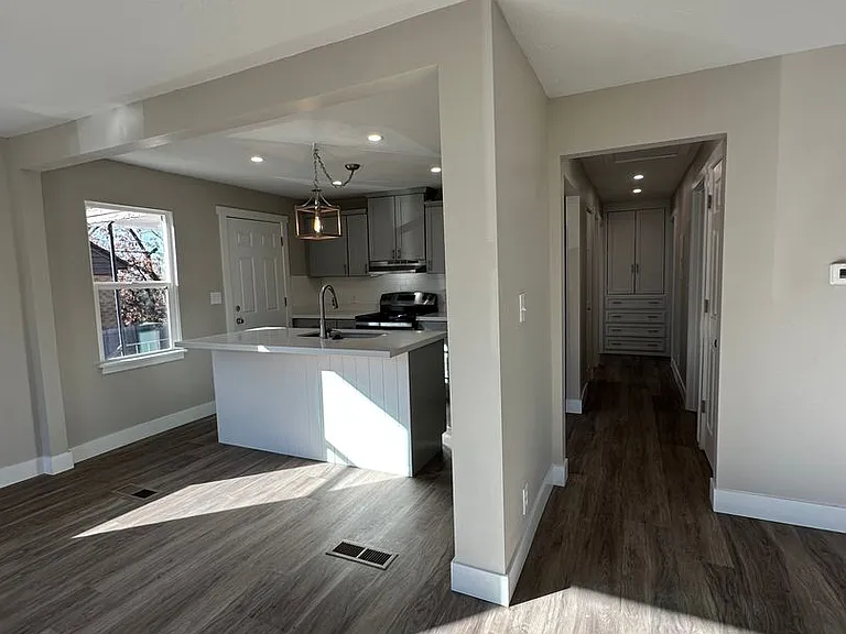 2925 Madison Ave — Photo 9