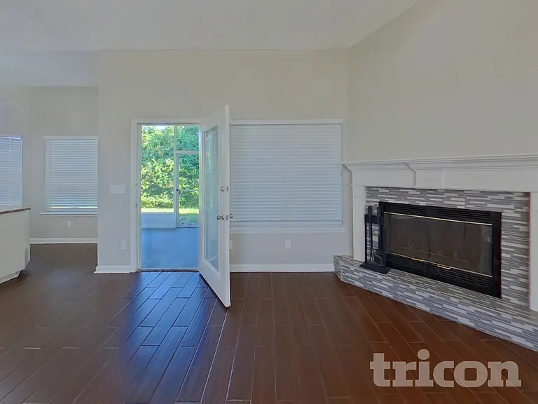 843 Magic Cove Ln — Photo 3