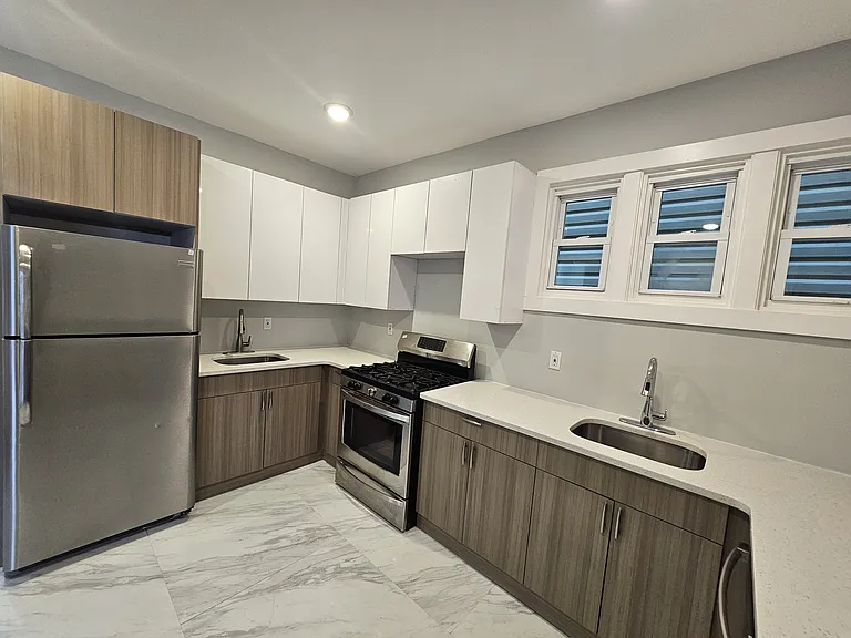 15 Grant Ave #1 — Photo 2