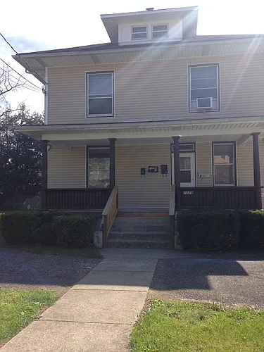 1529 Lee St E #C Photo 1