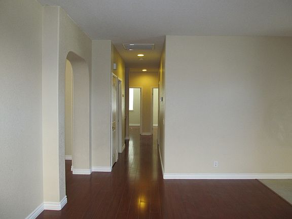 4th image of 5744 Marseilles Dr