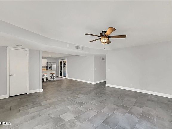 5th image of 527 W Malibu Dr