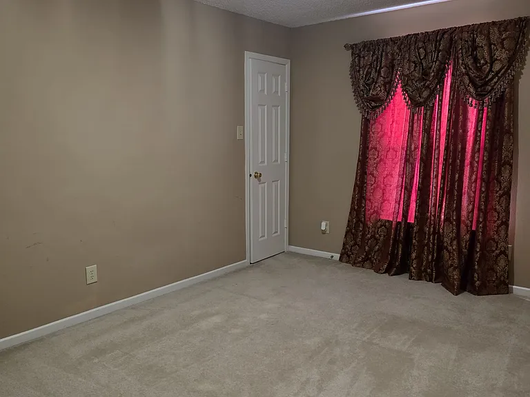 907 Bentgrass Dr — Photo 16