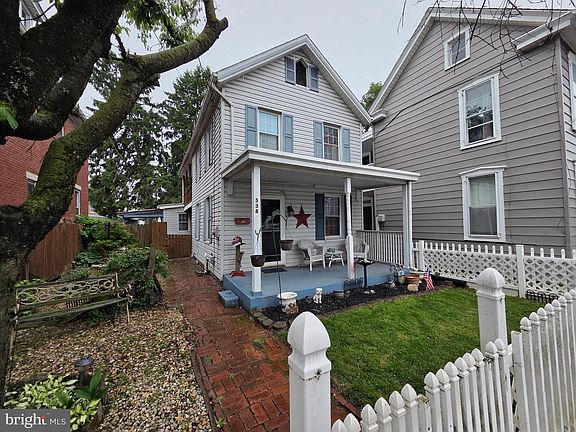 2nd image of 538 E Queen St