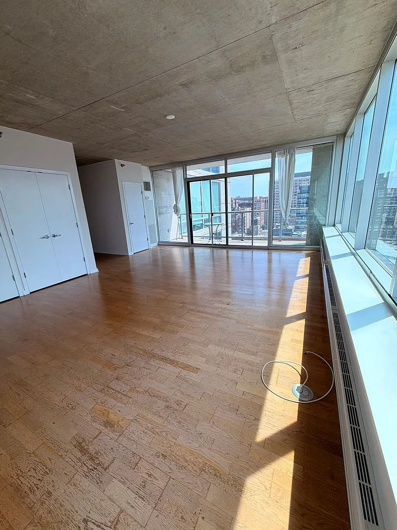 Amazing 2bd/2bth On Wells — Photo 3