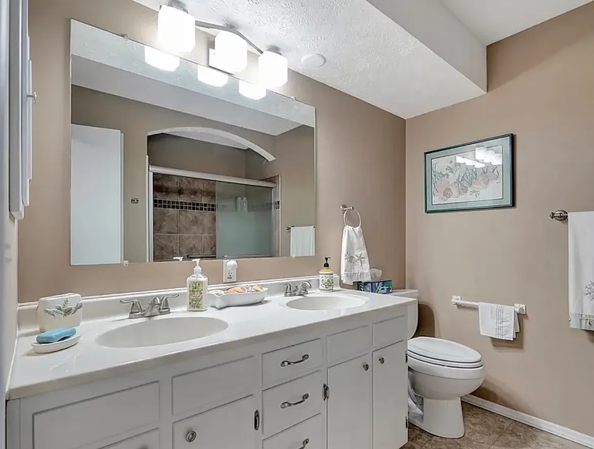 4 bed, 1845 sqft, $2,100 — Photo 2
