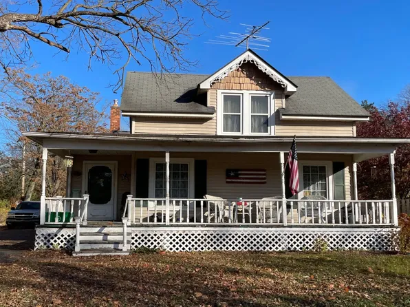 573 E Flint St, Lake Orion, MI 48362