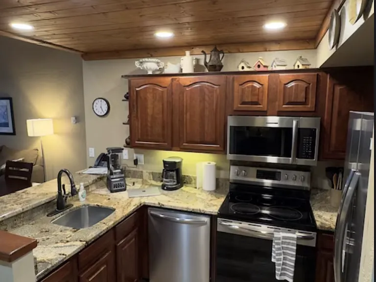 8351 N Highway 89A #13 — Photo 1