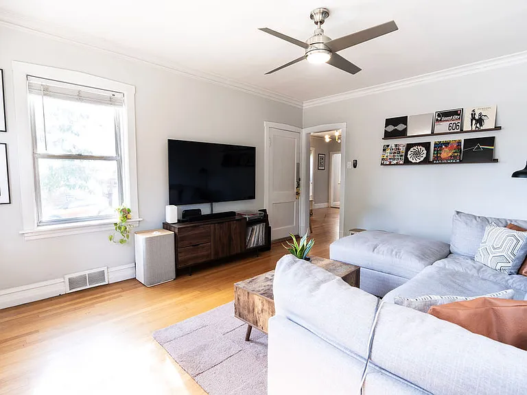 3124 W Addison St #1 — Photo 4