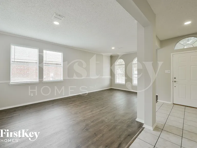 1325 River Ridge Rd — Photo 2